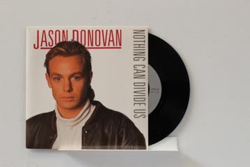vinyl single 7 inch - Jason Donovan - Nothing Can Divide Us, Verzenden, Zo goed als nieuw, 7 inch, Overige genres