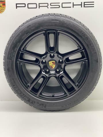 Porsche Panamera (971) Originele 19 met  winterbanden (8 MM), Auto-onderdelen, Banden en Velgen, Gebruikt, 295 mm, Banden en Velgen