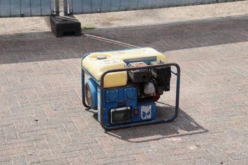 Veiling: Generator Geko 3001-EAA/HHBA Benzine 3kVA, Ophalen