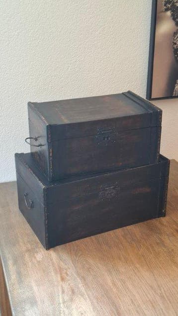 Kist (2) - Hout, Metaal - Koffers. Opbergers, Antiek en Kunst