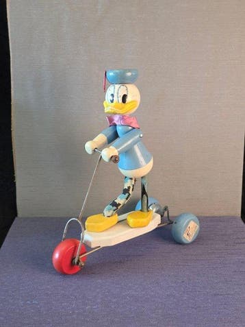 Disney/vilac - Speelgoedfiguurtjes Donald on Scooter -, Nieuw