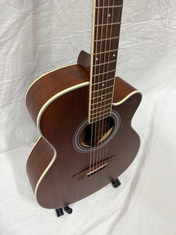 Bullfighter - D-4015 – Cutaway 40 Acoustic Guitar –, Nieuw