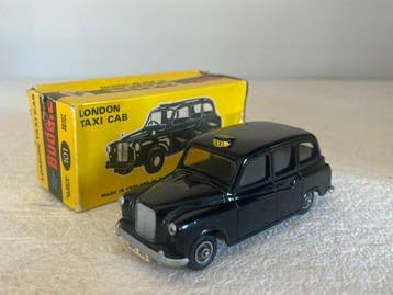 Budgie - luso toys 1:43 - Modelauto (2) - Austin FX4 London, Nieuw