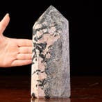 Obelisk in pegmatiet met zwarte toermalijn en roze, Verzamelen, Mineralen en Fossielen