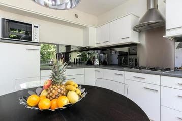 Te Huur 2 Kamer Appartement Heiloostraat In Den Haag, Huizen en Kamers, Huizen te huur, Den Haag, Den Haag, Direct bij eigenaar