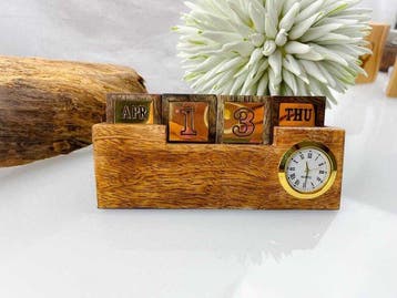 Maritieme objecten - marine-stijl- Bureauklok en kalender