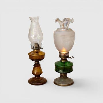 Petroleumlamp - opaalkleurige bloemdecoratie - Glas, gewerkt