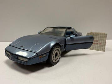 Franklin Mint 1:24 - Modelauto - Chevrolet Corvette (1984), Nieuw