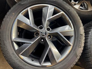 Skoda Kodiaq origineel velgenset 19 Inch met winterbanden, Gebruikt, Banden en Velgen, Winterbanden, 235 mm