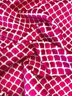 Fluwelen jacquard met een klein, regelmatig geometrisch