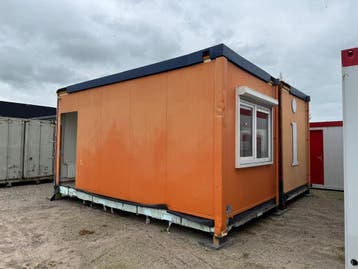 Kantoorunitset – ca. 6 x 6 meter - met betonvloer - gebruikt