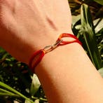 Forever knots® Handgemaakte Rode Satijn armband met Goude.., Ophalen of Verzenden, Zo goed als nieuw, Overige kleuren, Goud