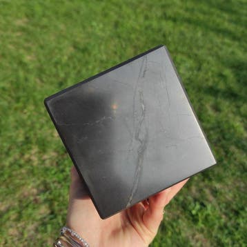 Shungiet Kubus - Hoogte: 10 cm- 2620 g - (1)