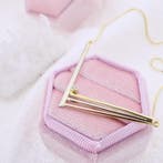 Gouden ketting met een vaste tricolor hanger en zirconia., Gebruikt, Overige kleuren, Ophalen of Verzenden, Met edelsteen
