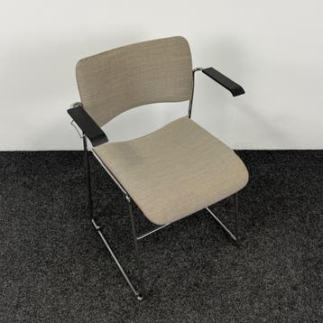 HOWE 40/4 Vergaderstoel | Beige, Ophalen of Verzenden, Gebruikt