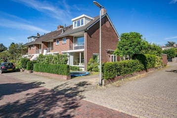 Te huur: Huis Claudiagaarde in Bussum, Noord-Holland, Bussum