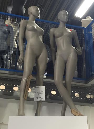 nieuw in doos dames NORMAAL 500 EURO PER POP (AANTOONBAAR)