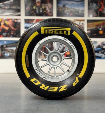 Wiel compleet met band - Pirelli - O.Z *No Reserve* -, Nieuw
