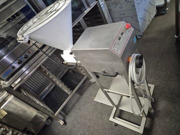 UNIDOS oliebollendoseermachine in veiling, Gebruikt, Bakkerij en Slagerij