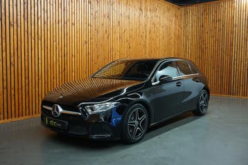 Mercedes-Benz A 200 AUT Sterrenhemel Apple Carplay Navigatie, Automaat, Leder en Stof, Zwart, Nieuw