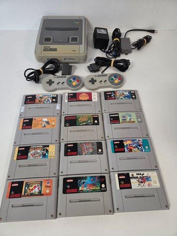 Nintendo - Snes - Super Nintendo & 2 Controllers & 12 Game, Nieuw