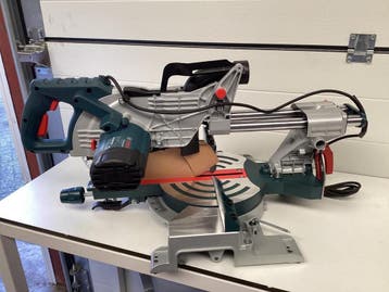 Online veiling: Bosch, Professional GCM 800 SJ, afkortzaag m, Gebruikt