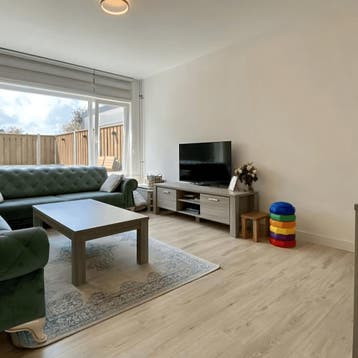 Huis in Vlaardingen gevonden voor €1850,- pm, Huizen en Kamers, Huizen te koop, Vlaardingen