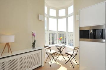Te huur: Appartement Dirk Hoogenraadstraat in Den Haag, Huizen en Kamers, Den Haag, Appartement, Zuid-Holland