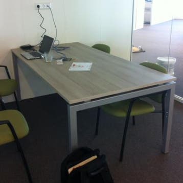 (MDK-104690) Kwadrant vergadertafel nieuw zilvergrijs frame, Ophalen of Verzenden, Nieuw
