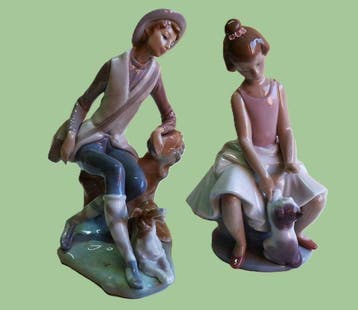 Lladró - Beeldje - Niña con gato y pastor con perro (pareja)