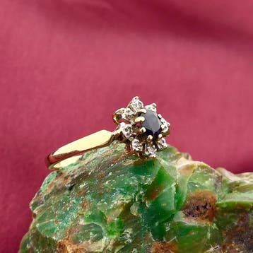 Gouden ring met saffier en diamant; 0,04 ct., Sieraden, Tassen en Uiterlijk, Ringen, 18 tot 19, Gebruikt, Ophalen of Verzenden