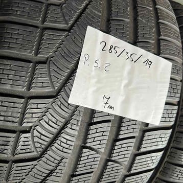 2 x Pirelli Scorpion Zero 285-35-19 Winterbanden 7mm, 19 inch, Gebruikt, 285 mm, Band(en)