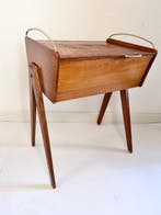 Naaidoos - Hout, Messing