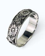 Zilver, A935 - Armband - Bloemrijke repoussé, Antiek en Kunst
