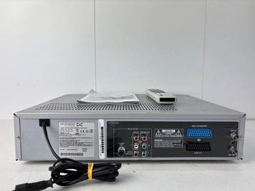 2dekans | Daewoo DF-8100 Video/DVD Combi Recorder –, Ophalen of Verzenden, Zo goed als nieuw