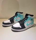 Nike - Air Jordan 1 Mid, Tropical Twist Igloo - Sneakers -, Nieuw