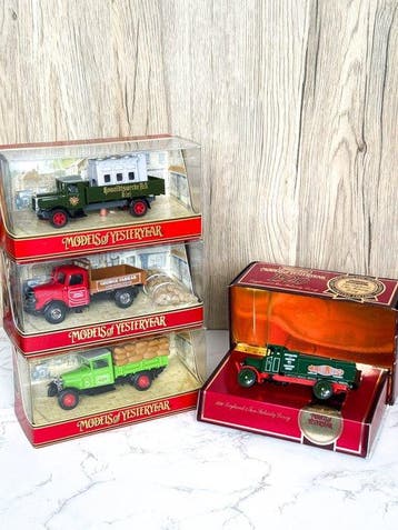 Matchbox 1:43 - Modelauto (4) - Collection of 4 Vintage, Nieuw