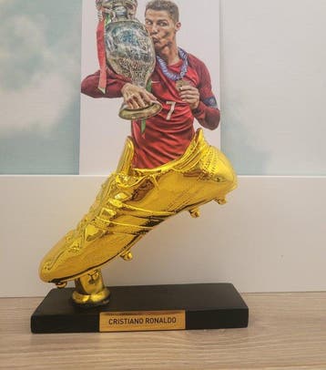 Cristiano Ronaldo . Gouden Schoen + Fotografie CR7, Nieuw