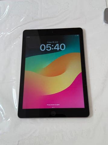 Apple iPad 6th generation Wifi+Cellular 128GB - Mobiele, Nieuw