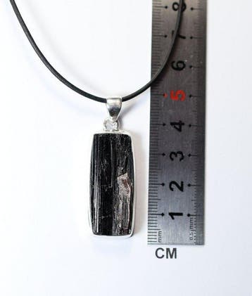 zwarte toermalijn Aanhanger / rauw / nieuw- 10.26 g - (1)
