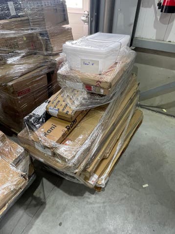 Pallet 16 met een Partij Retourgoederen Voor €150, Ophalen of Verzenden, Overige categorieën