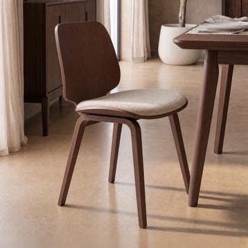 *WOONWINKEL* Scandinavische Plywood Stoel Walnoot, Huis en Inrichting, Verzenden, Nieuw, Bruin, Stof