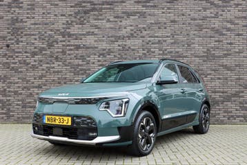 Zakelijke Lease |  Kia Niro EV ExecutiveLine 64.8 kWh, Automaat, Gebruikt, Zwart, Overige brandstoffen