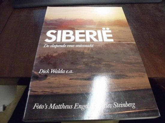 Siberie de slapende reus ontwaakt 9789071230035 Walda, Boeken, Overige Boeken, Gelezen, Verzenden
