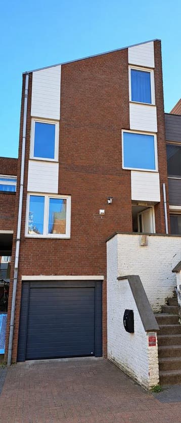 Te huur: Huis Paulusberg in Bergen op Zoom, Bergen op Zoom, Noord-Brabant