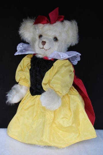 Hermann: Sneeuwwitje teddybeer, nummer 6 van 100 - Teddybeer