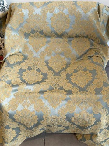 Damastweefsel in hemelsblauw en goud 300x280 cm –