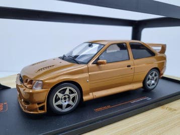 IXO 1:18 - Modelauto - Ford Escort RS WRC - Bronce Metallic, Nieuw