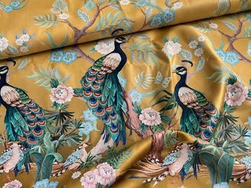 Fluwelen stof met pauwen en bloemmotieven – Exclusieve