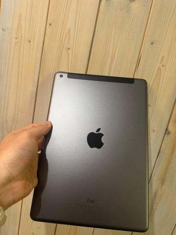 Apple iPad (6th generation) - iPhone (1), Spelcomputers en Games, Spelcomputers | Overige Accessoires, Nieuw